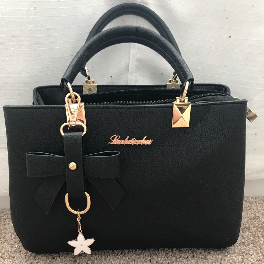 Black and gold purse